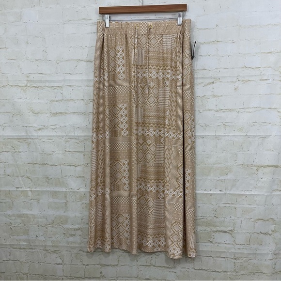 Robert Louis Tan Geometric Print Pull On Maxi Skirt - Picture 1 of 10